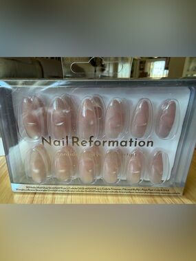 Reformation Shimmery Nude Press-On Nails - Soft Pearl Pink